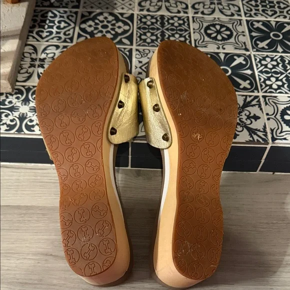 Elegant Gold Women's Sandals by Flogg - Picture 3 of 4